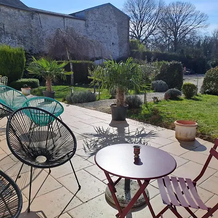 D'elisabeth à La Ferme Bed & Breakfast Montépilloy